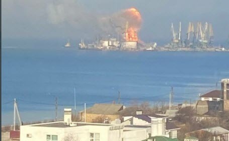 ВСУ уничтожили в Бердянске российский десантный корабль