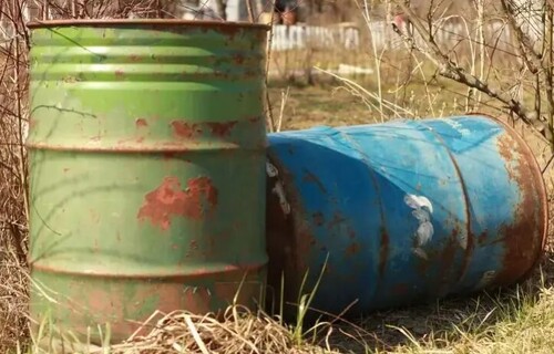 Какую бочку выбрать на дачу, чтобы вода не зацвела и не тухла