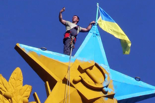 "Перемога потрібна нам, і ми воюємо" - Олена Павленко